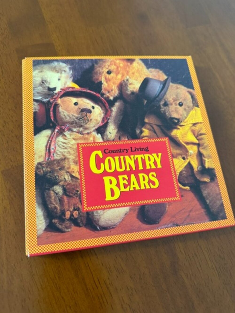VTG 1991 Country Living Country Bears Hardcover Book With Original Sleeve Box